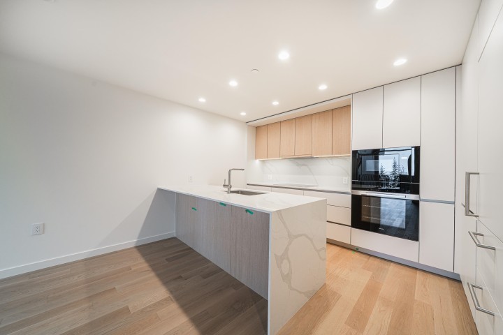 Photo 9 at 307 - 3963 Uplands Way, Cypress Park Estates, West Vancouver
