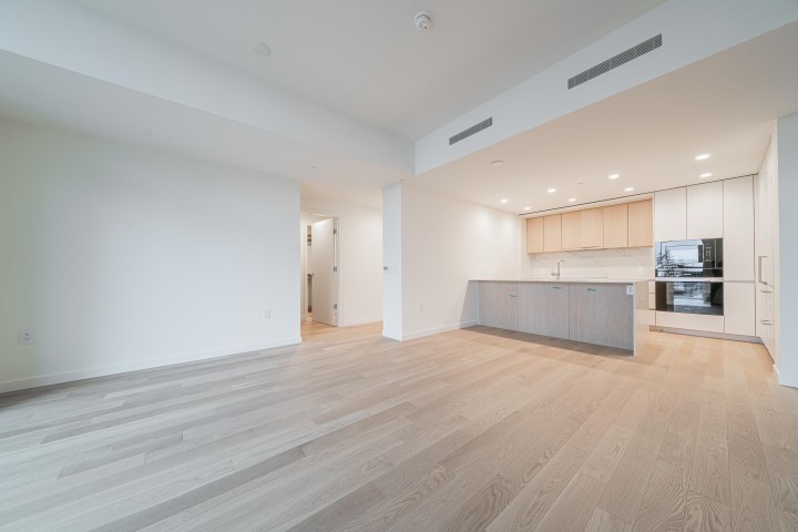 Photo 8 at 307 - 3963 Uplands Way, Cypress Park Estates, West Vancouver