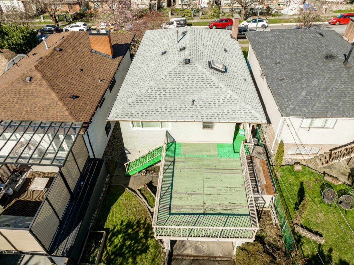 Photo 3 at 3180 E 3rd Avenue, Renfrew VE, Vancouver East