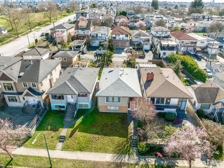 Photo 36 at 3180 E 3rd Avenue, Renfrew VE, Vancouver East