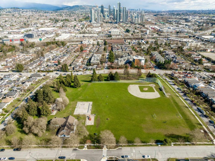 Photo 38 at 3180 E 3rd Avenue, Renfrew VE, Vancouver East