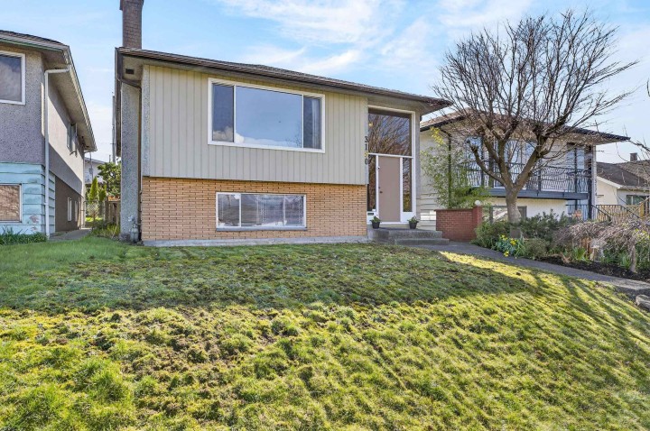 Photo 40 at 3180 E 3rd Avenue, Renfrew VE, Vancouver East