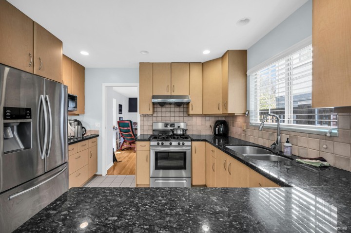 Photo 21 at 1006 Sinclair Street, Ambleside, West Vancouver