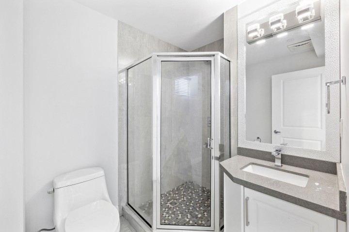 Photo 35 at 1 - 2430 E 41 Street, Killarney VE, Vancouver East