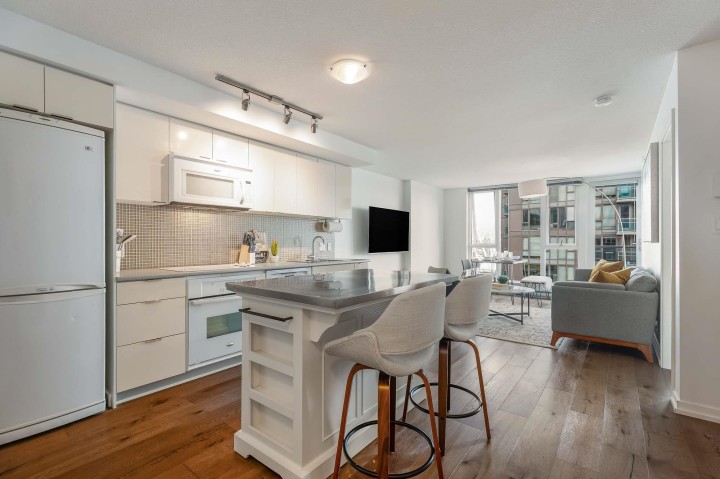 Photo 10 at 2311 - 788 Hamilton Street, Downtown VW, Vancouver West