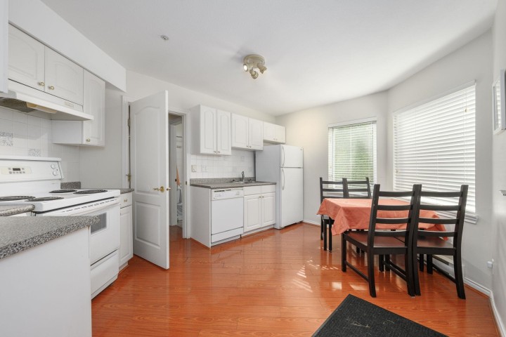 Photo 30 at 2757 Chelsea Court, Chelsea Park, West Vancouver