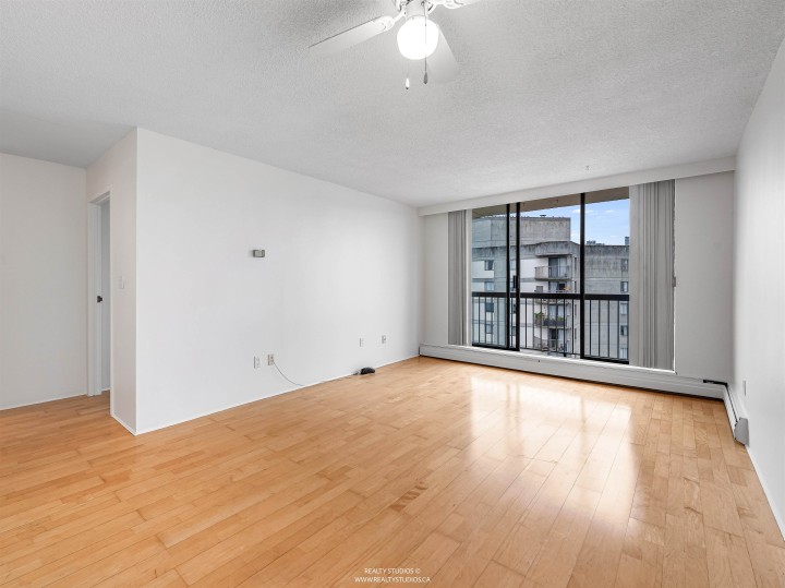 Photo 2 at 1605 - 145 St. Georges Avenue, Lower Lonsdale, North Vancouver