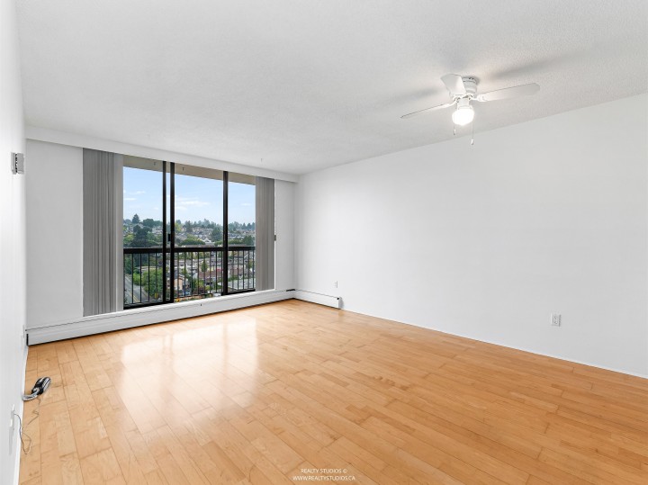 Photo 6 at 1605 - 145 St. Georges Avenue, Lower Lonsdale, North Vancouver