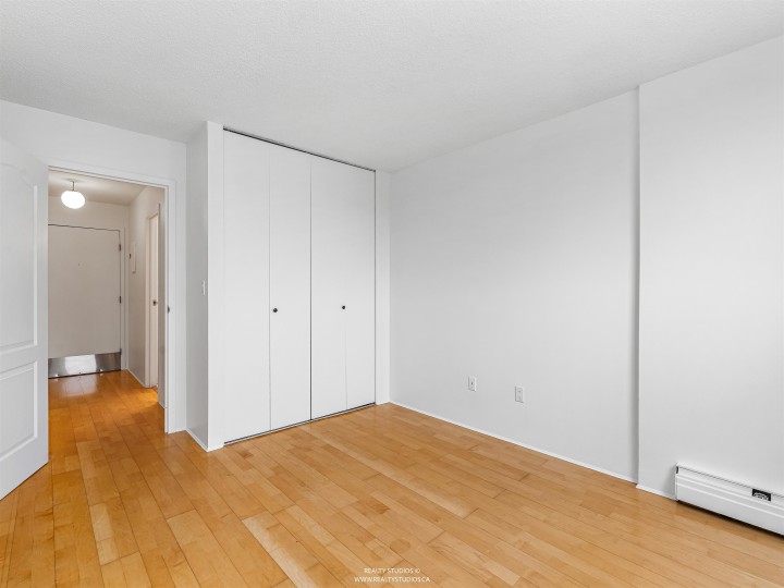 Photo 20 at 1605 - 145 St. Georges Avenue, Lower Lonsdale, North Vancouver