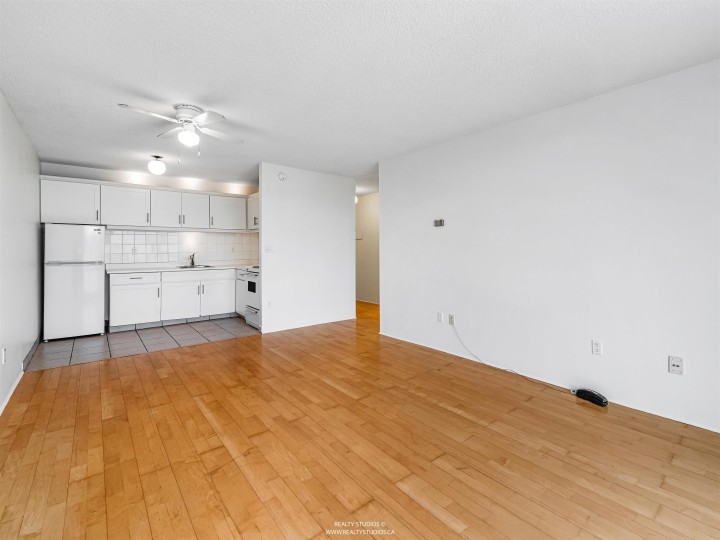 Photo 10 at 1605 - 145 St. Georges Avenue, Lower Lonsdale, North Vancouver