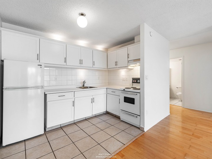 Photo 14 at 1605 - 145 St. Georges Avenue, Lower Lonsdale, North Vancouver