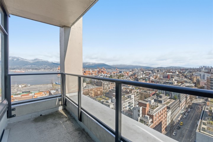 Photo 12 at 1701 - 108 W Cordova Street, Downtown VW, Vancouver West