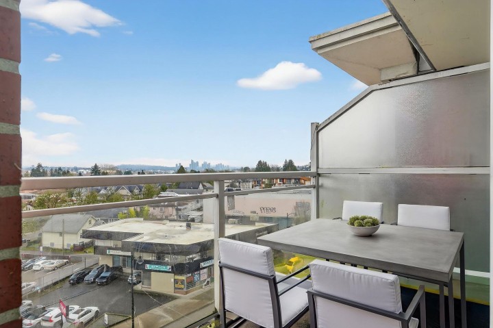 Photo 7 at 609 - 4028 Knight Street, Knight, Vancouver East