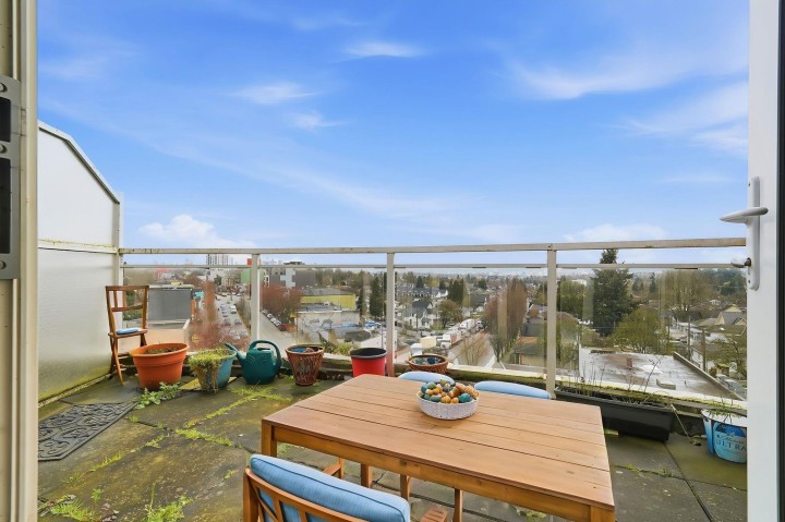 Photo 8 at 609 - 4028 Knight Street, Knight, Vancouver East