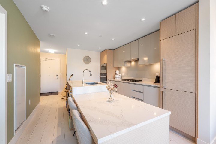 Photo 5 at 411 - 3538 Sawmill Crescent, South Marine, Vancouver East