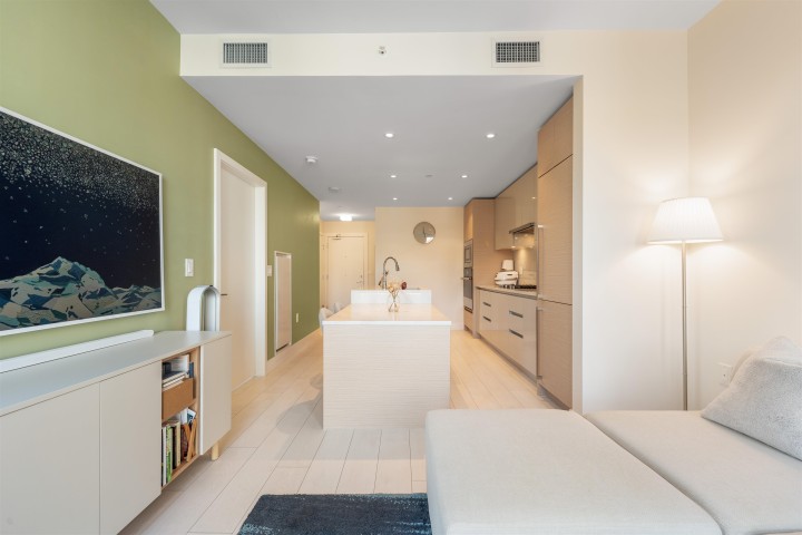 Photo 4 at 411 - 3538 Sawmill Crescent, South Marine, Vancouver East