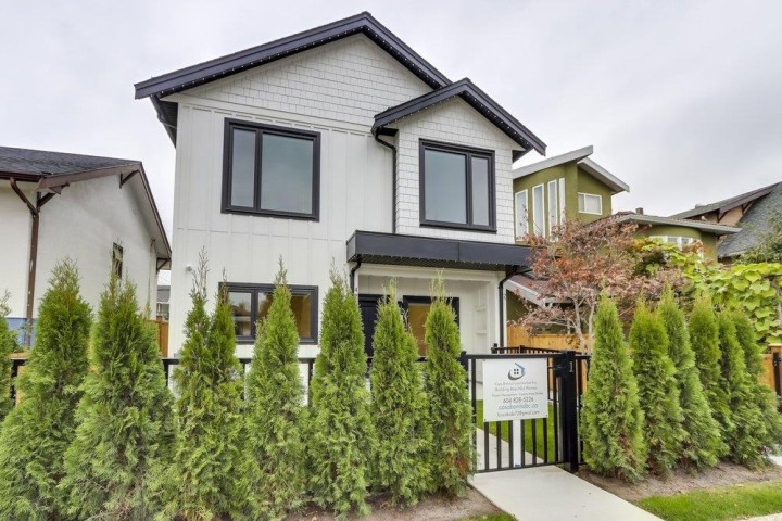 Photo 1 at 1 - 4257 Knight Street, Knight, Vancouver East