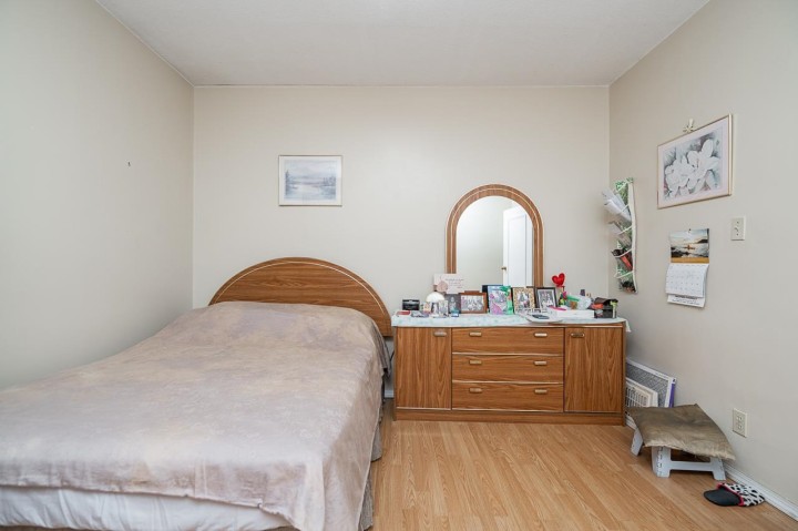 Photo 12 at 4712 Victoria Drive, Victoria VE, Vancouver East