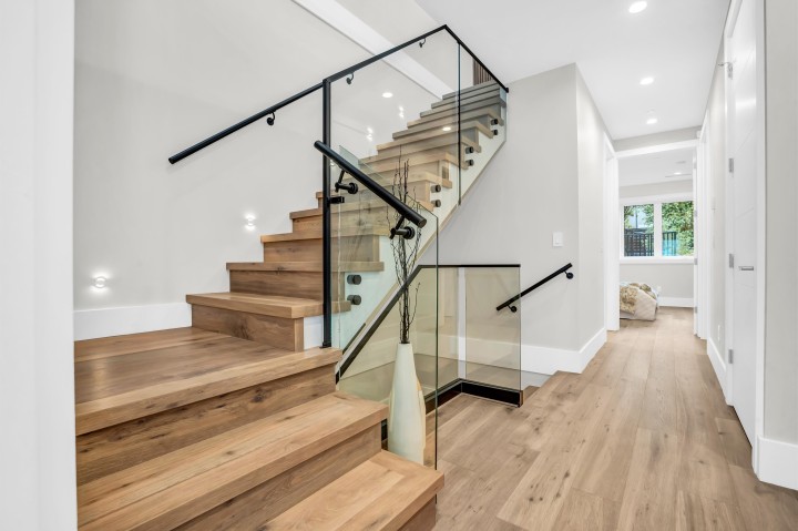 Photo 16 at 2380 Marine Drive, Dundarave, West Vancouver