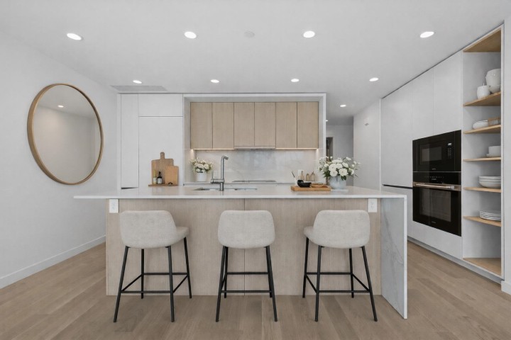 Photo 8 at 202 - 3963 Uplands Way, Cypress Park Estates, West Vancouver