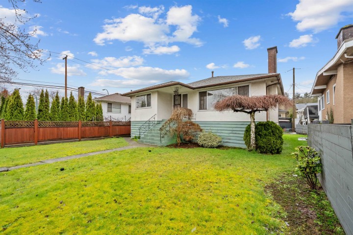 Photo 1 at 3115 E 49 Avenue, Killarney VE, Vancouver East