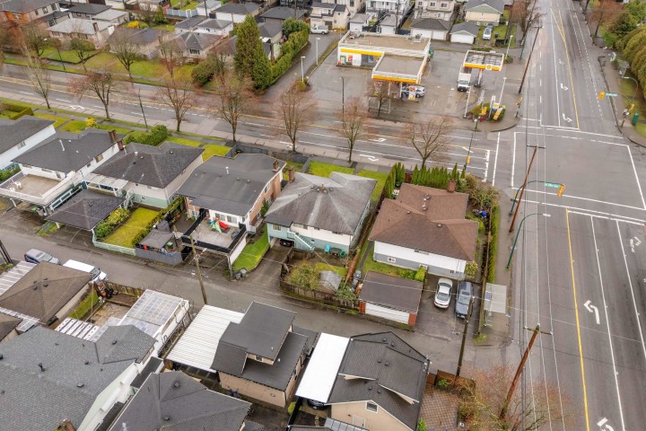 Photo 37 at 3115 E 49 Avenue, Killarney VE, Vancouver East