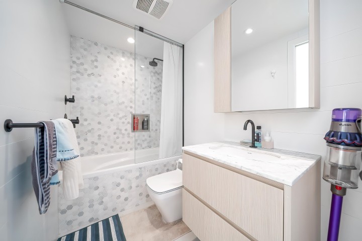 Photo 16 at 901 - 1180 Broughton Street, West End VW, Vancouver West