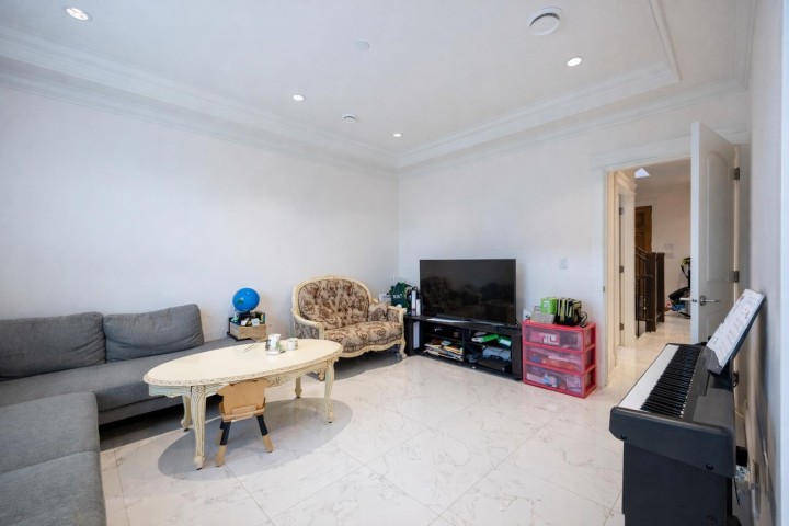 Photo 8 at 2118 Waverley Avenue, Killarney VE, Vancouver East