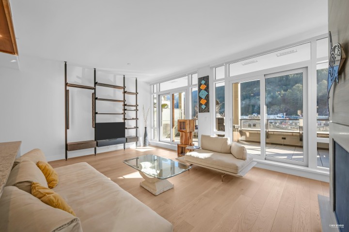 Photo 6 at 203 - 6697 Nelson Avenue, Horseshoe Bay WV, West Vancouver