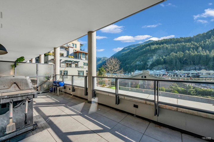 Photo 22 at 203 - 6697 Nelson Avenue, Horseshoe Bay WV, West Vancouver