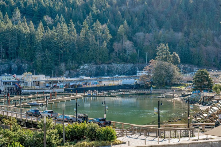 Photo 24 at 203 - 6697 Nelson Avenue, Horseshoe Bay WV, West Vancouver