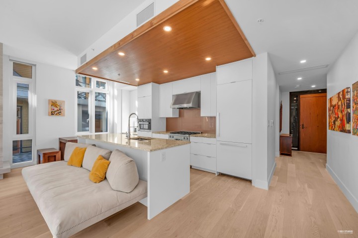 Photo 4 at 203 - 6697 Nelson Avenue, Horseshoe Bay WV, West Vancouver