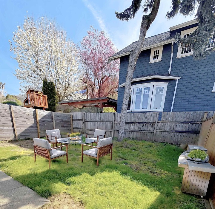 Photo 3 at 4882 Moss Street, Collingwood VE, Vancouver East