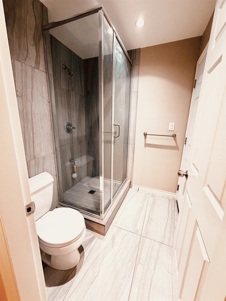 Photo 14 at 4882 Moss Street, Collingwood VE, Vancouver East
