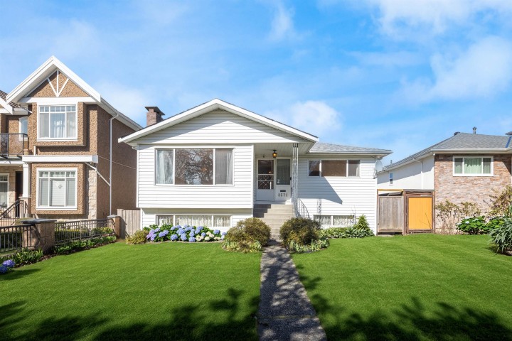 Photo 1 at 3571 E 46th Avenue, Killarney VE, Vancouver East
