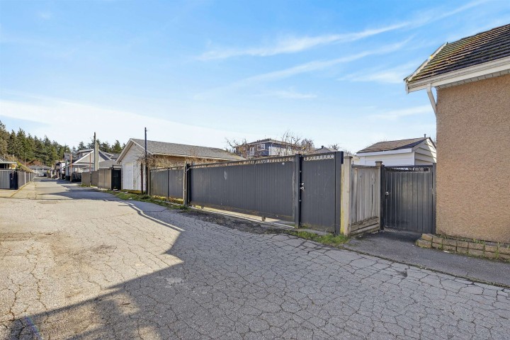 Photo 25 at 3571 E 46th Avenue, Killarney VE, Vancouver East