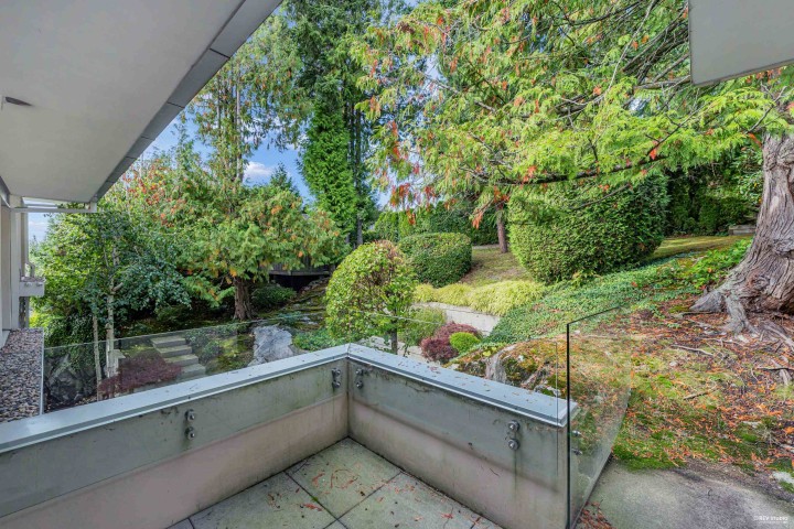 Photo 16 at 4313 Rockridge Road, West Vancouver