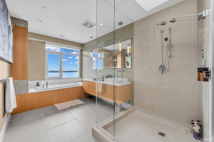 Photo 31 at 4313 Rockridge Road, West Vancouver