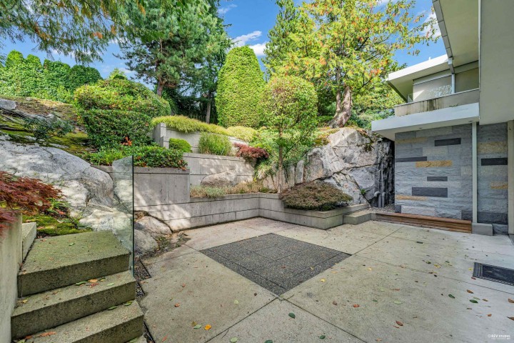 Photo 4 at 4313 Rockridge Road, West Vancouver