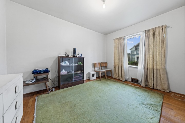 Photo 12 at 3281 E 2nd Avenue, Renfrew VE, Vancouver East