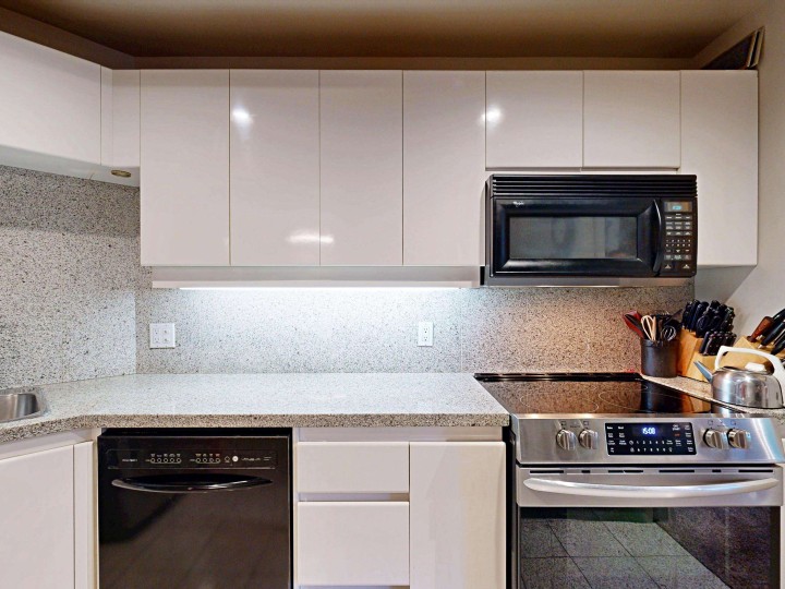 Photo 14 at 301 - 1888 Alberni Street, West End VW, Vancouver West