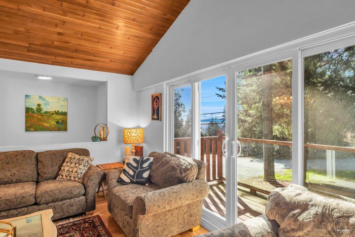 Photo 13 at 5325 Marine Drive, Caulfeild, West Vancouver