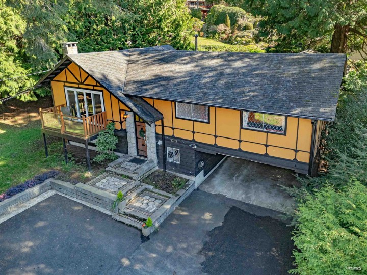 Photo 29 at 5325 Marine Drive, Caulfeild, West Vancouver