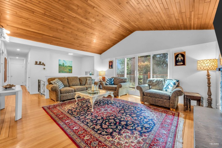Photo 4 at 5325 Marine Drive, Caulfeild, West Vancouver