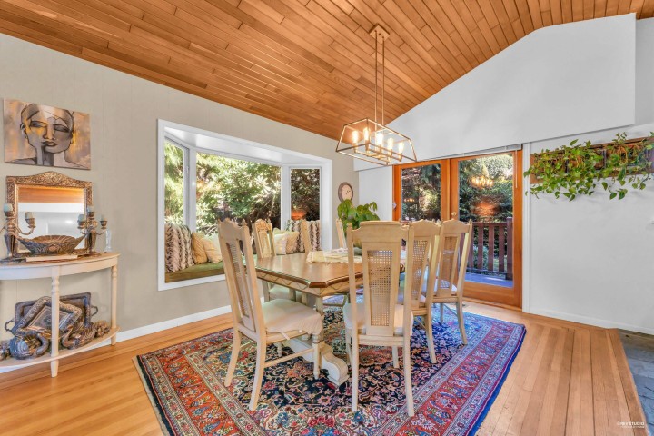 Photo 8 at 5325 Marine Drive, Caulfeild, West Vancouver