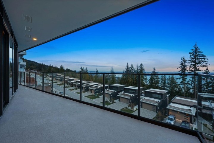 Photo 2 at 602 - 3963 Uplands Way, Cypress Park Estates, West Vancouver