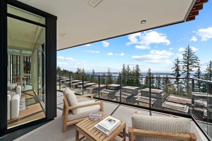 Photo 3 at 602 - 3963 Uplands Way, Cypress Park Estates, West Vancouver