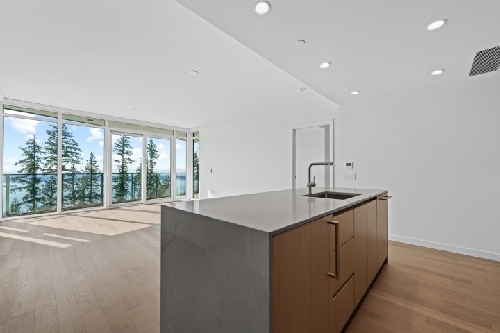 Photo 9 at 602 - 3963 Uplands Way, Cypress Park Estates, West Vancouver