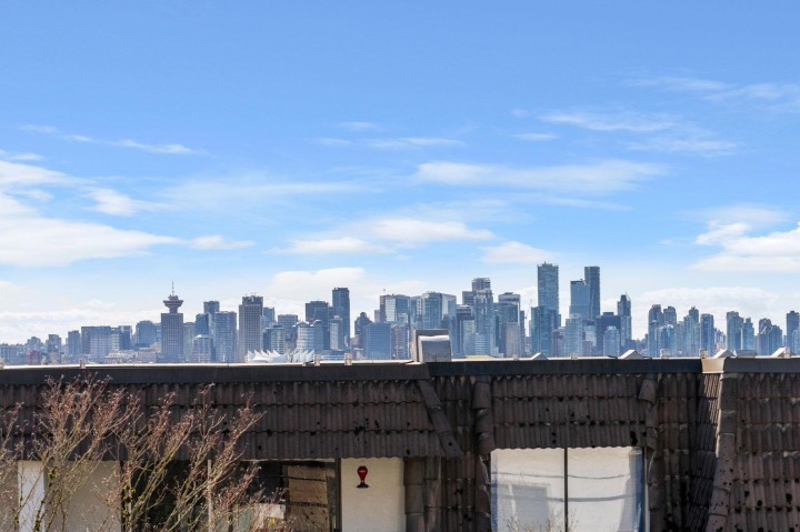 Photo 1 at 201 - 225 W 3rd Street, Lower Lonsdale, North Vancouver