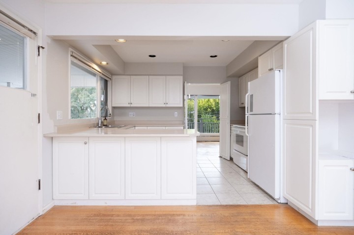 Photo 12 at 775 Southborough Drive, West Vancouver